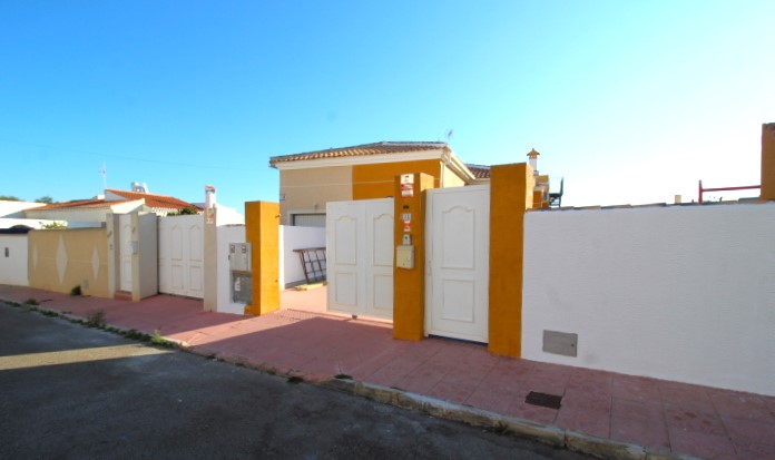 Villa in vendita a El Chaparral (Torrevieja)