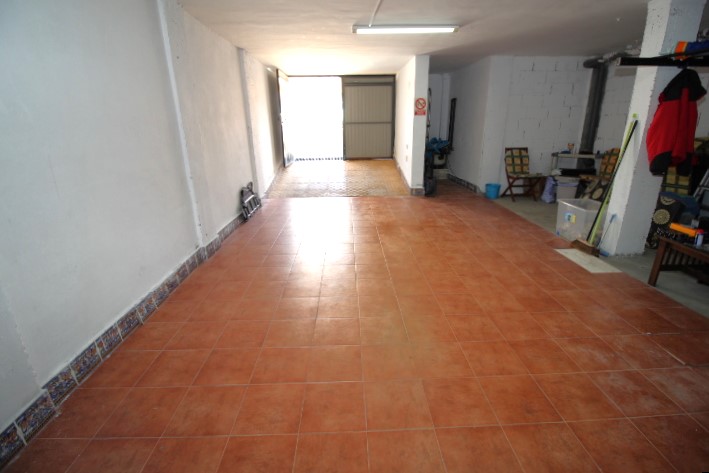 Freistehende Villa mit großer Garage in El Galan zu verkaufen