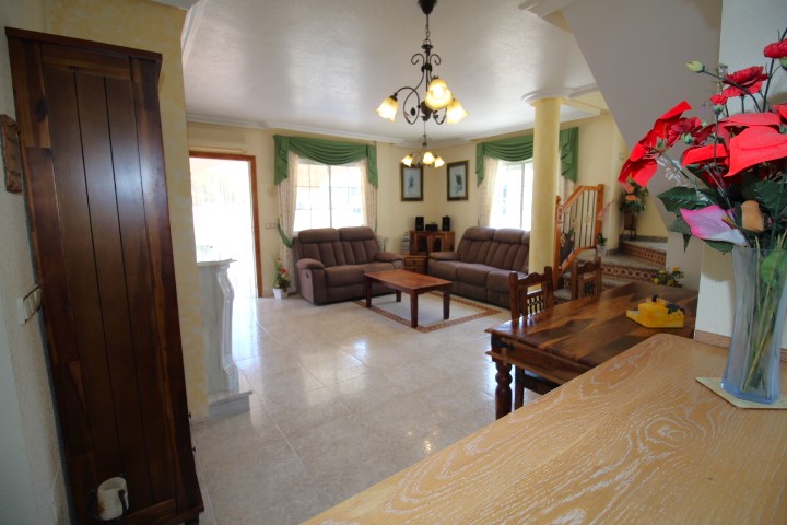 Villa in vendita a Villamartín-Las Filipinas (Orihuela)