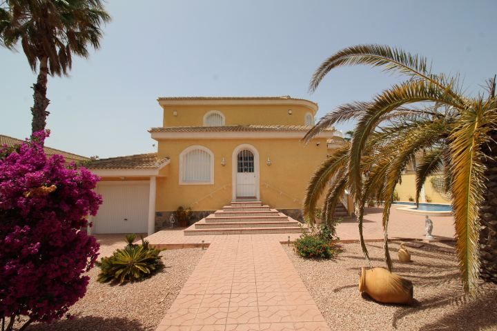 Villa myynnissä San Miguel de Salinas
