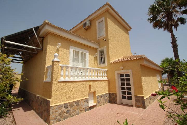 Villa myynnissä San Miguel de Salinas