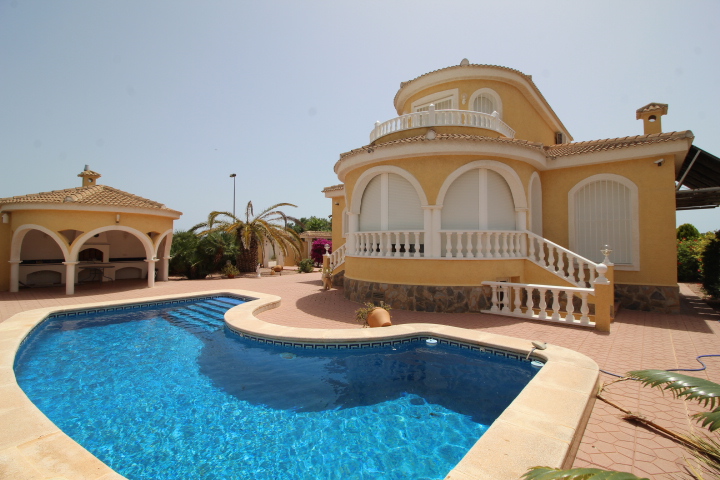 Villa myynnissä San Miguel de Salinas