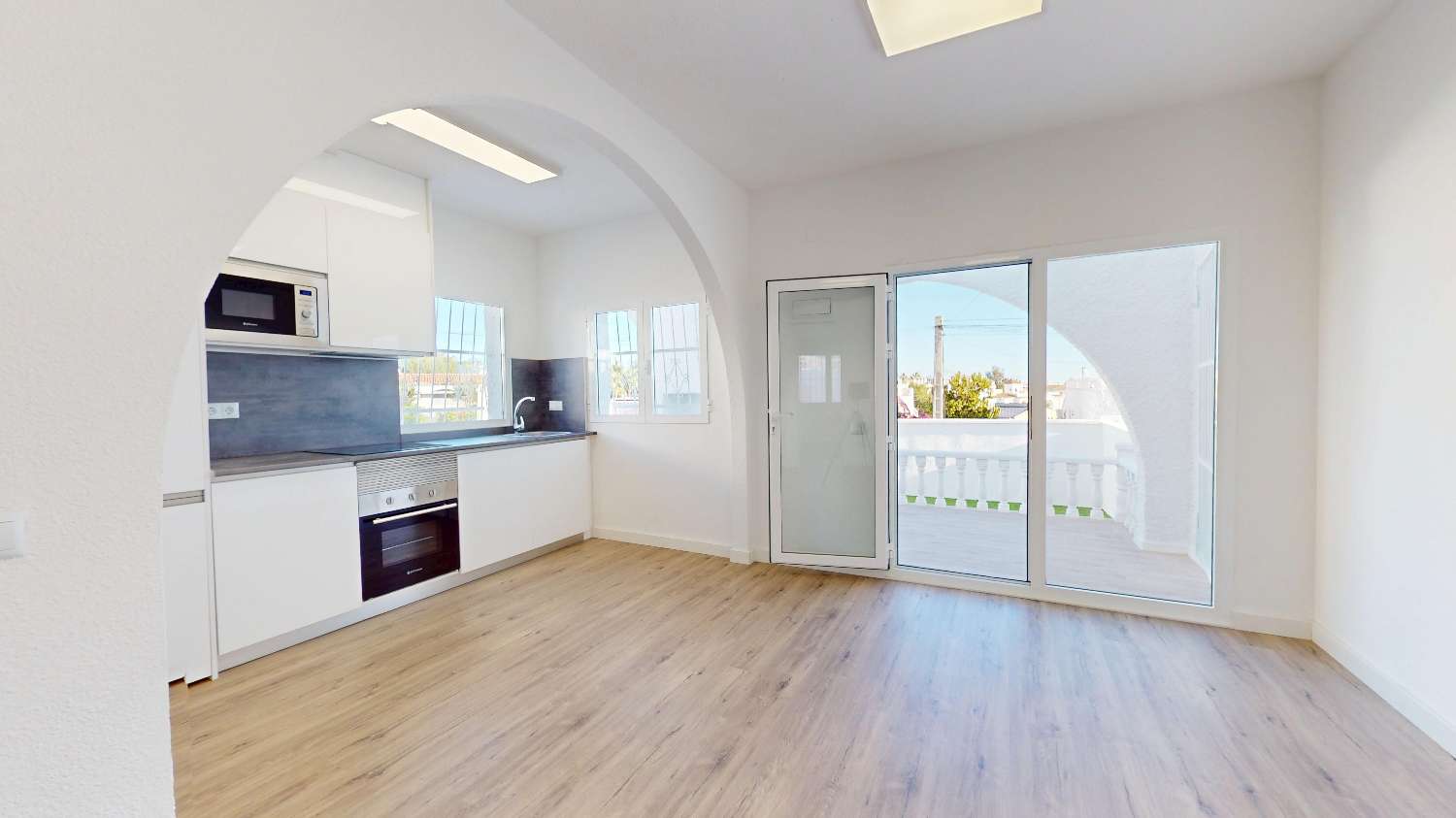 ¡Oportunidad exclusiva! Bungalow totalmente reformado en Blue Lagoon