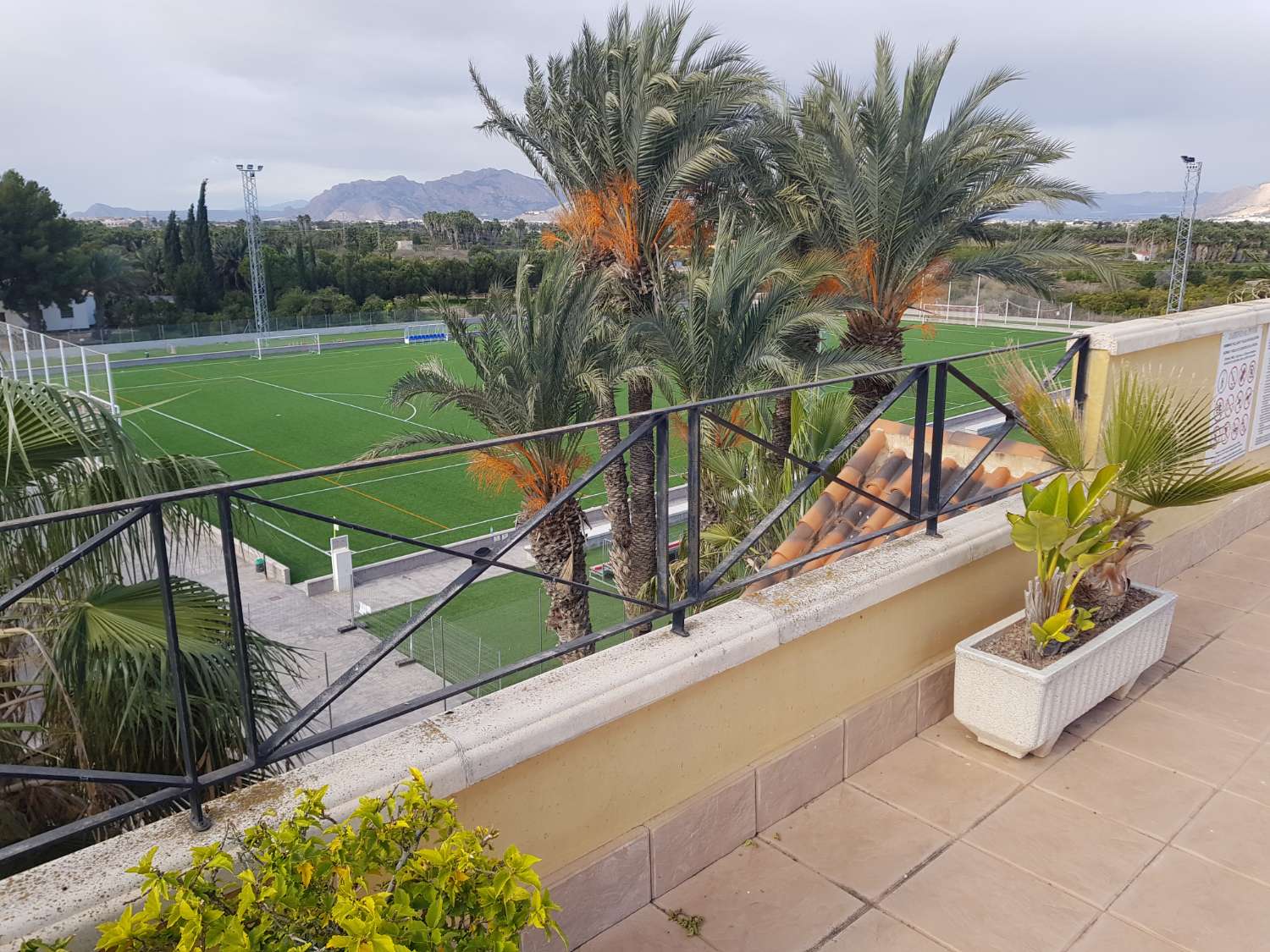 Appartement meublé au rez-de-chaussée avec 2 chambres