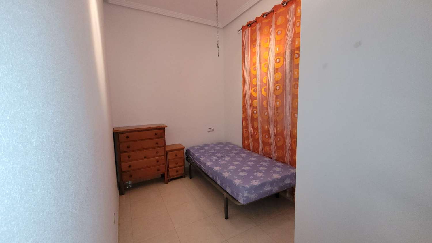 Appartement meublé au rez-de-chaussée avec 2 chambres