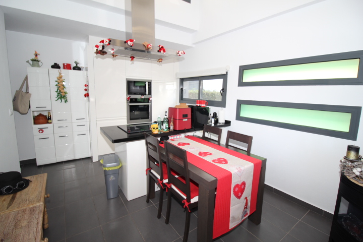 Exclusiva casa adosada en Lomas de Campoamor