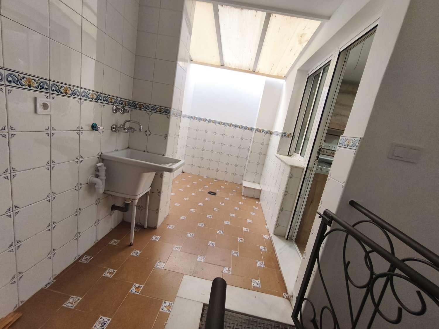 Beautiful three-storey bungalow located in Benejúzar