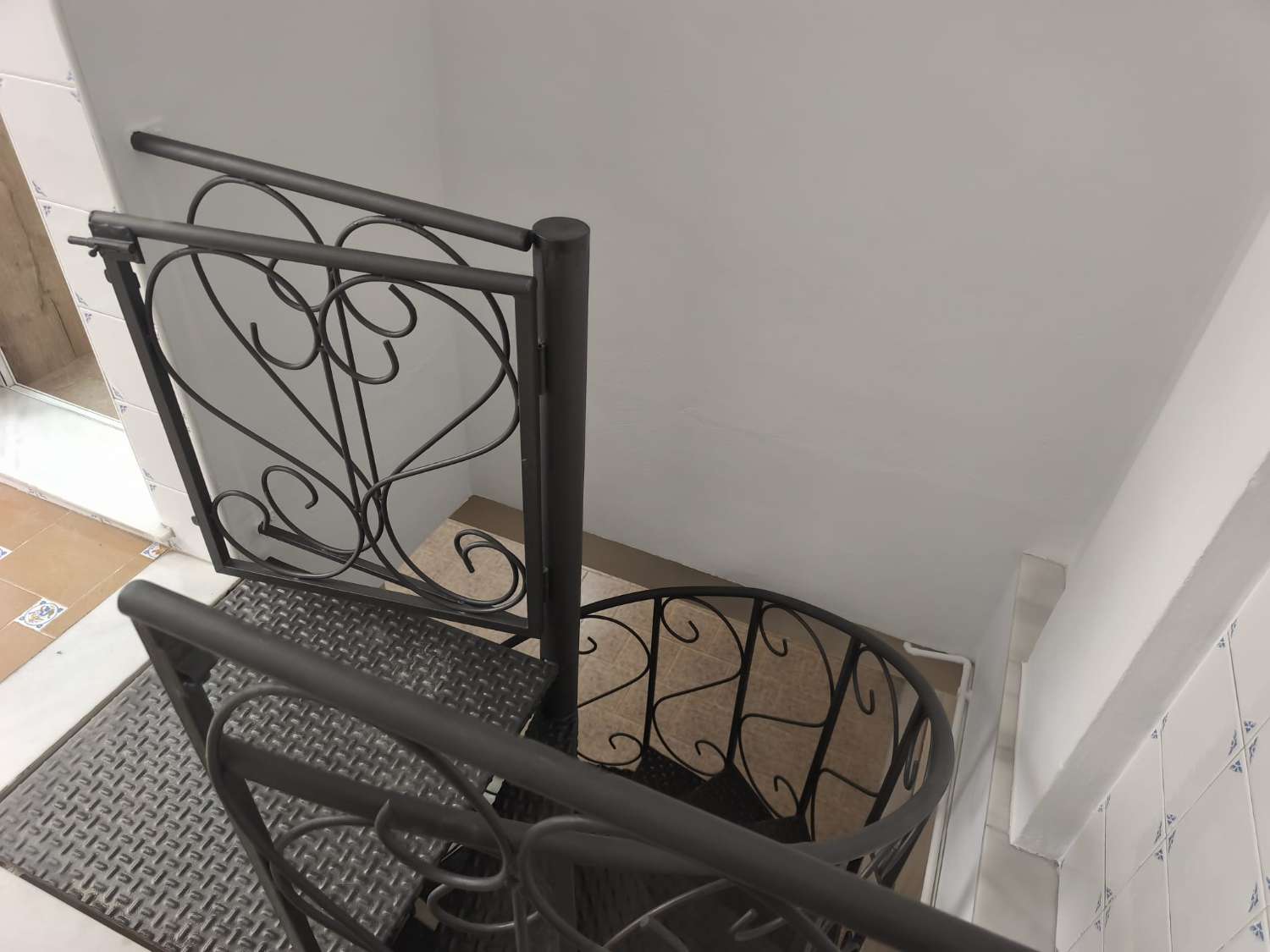 Beautiful three-storey bungalow located in Benejúzar