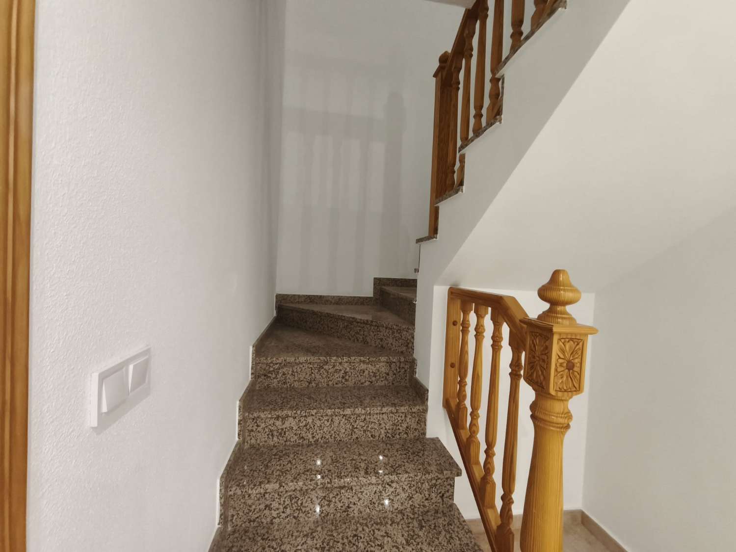 Beautiful three-storey bungalow located in Benejúzar