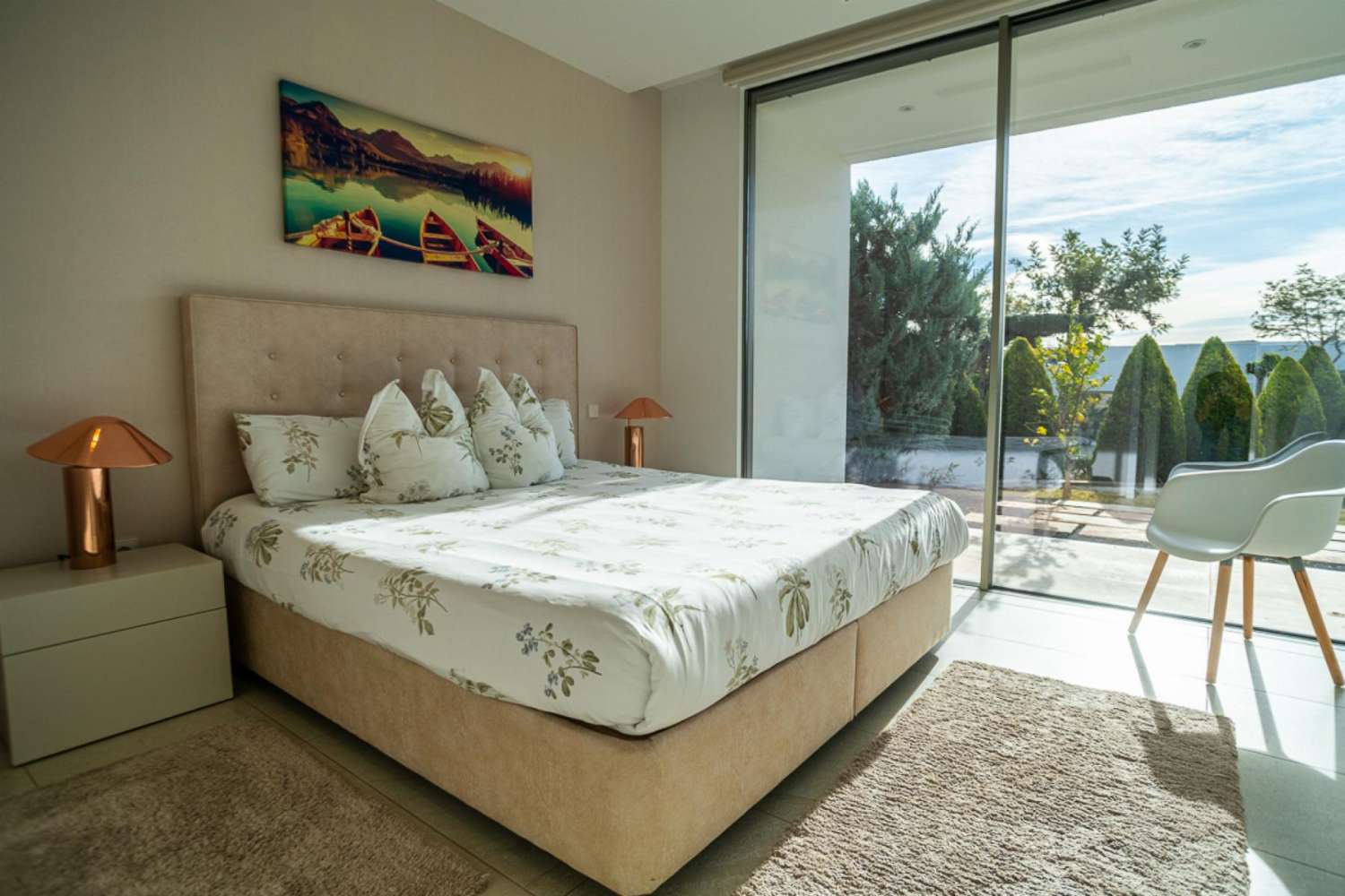 Exclusiva villa de lujo situada en el prestigioso club de golf Las Colinas Golf Country Club.