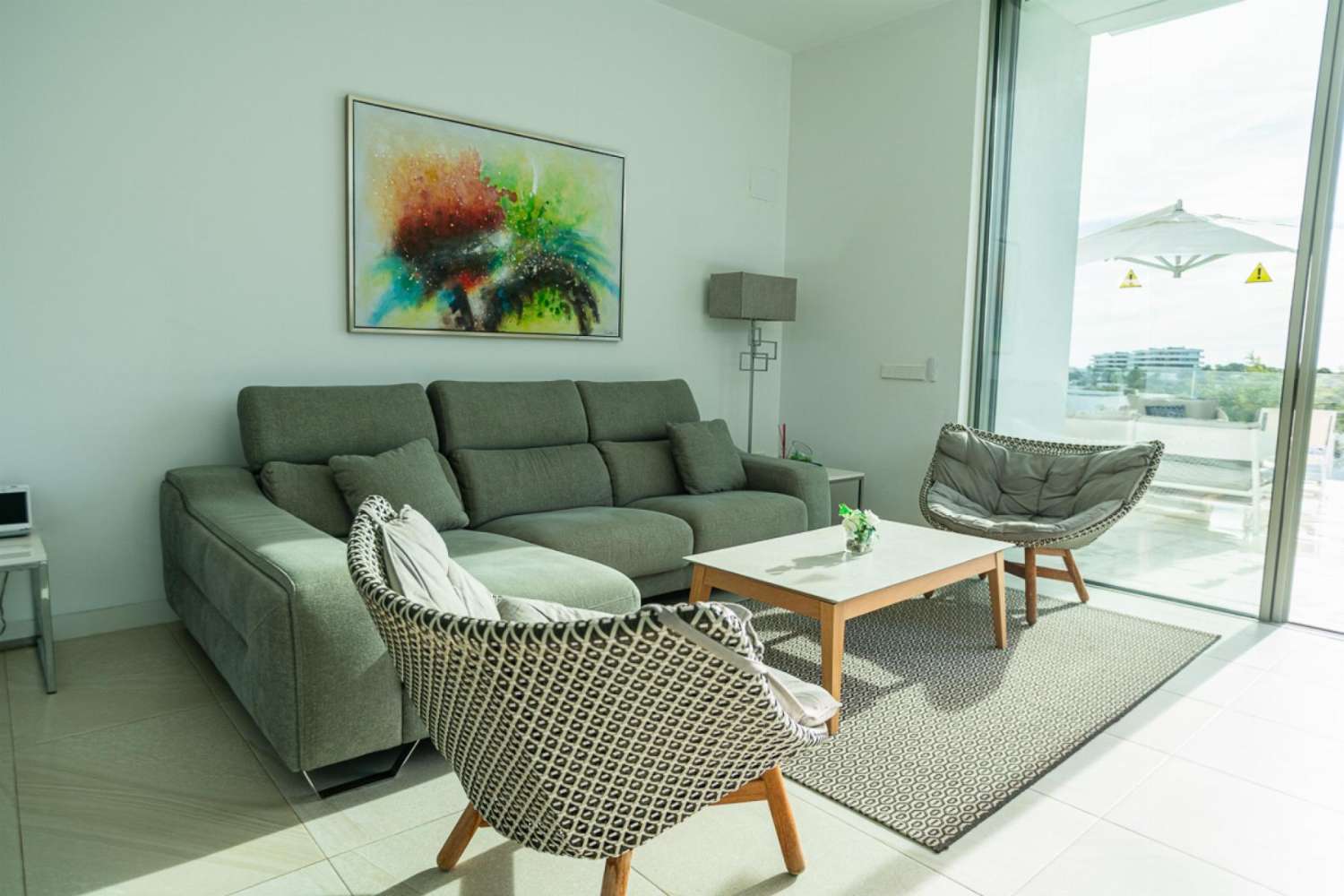 Exclusiva villa de lujo situada en el prestigioso club de golf Las Colinas Golf Country Club.