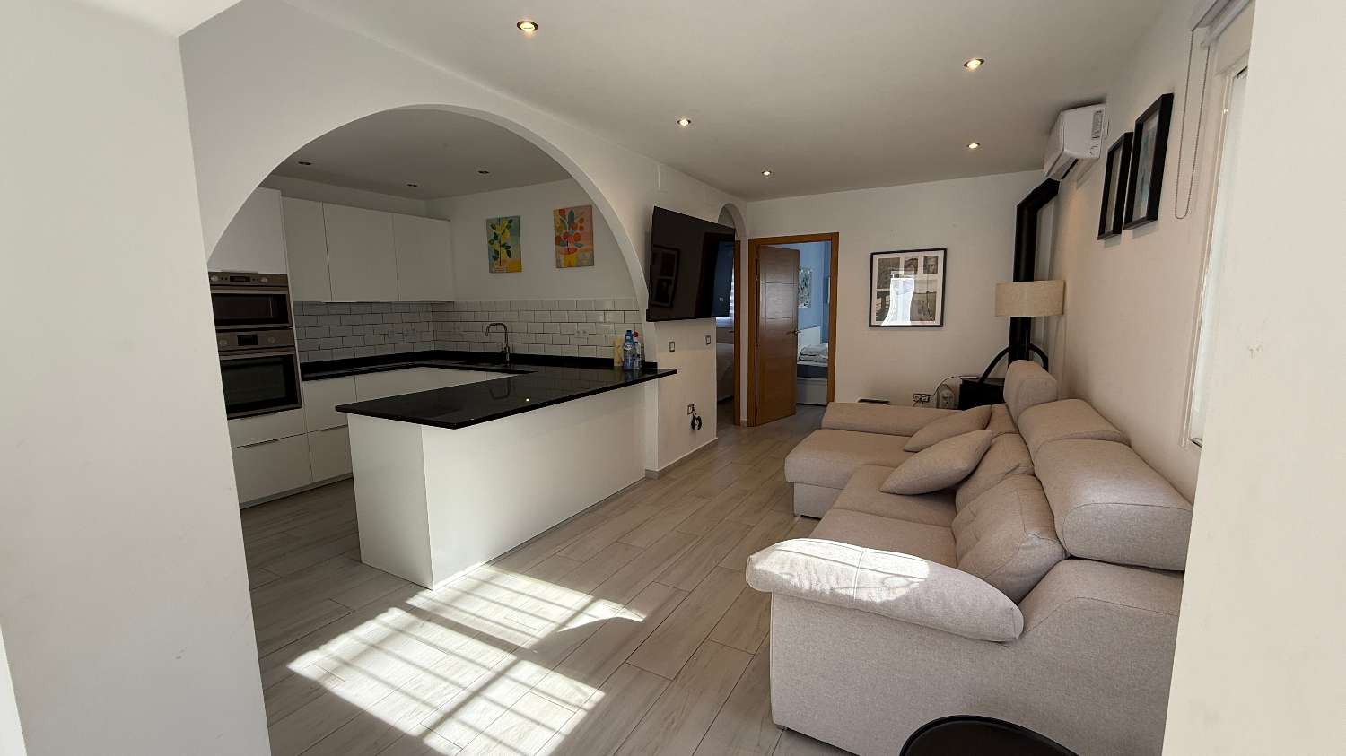 Chalet de 2 dormitorios en venta en Villamartín