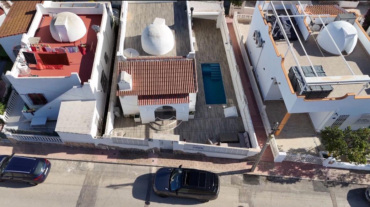 Chalet de 2 dormitorios en venta en Villamartín