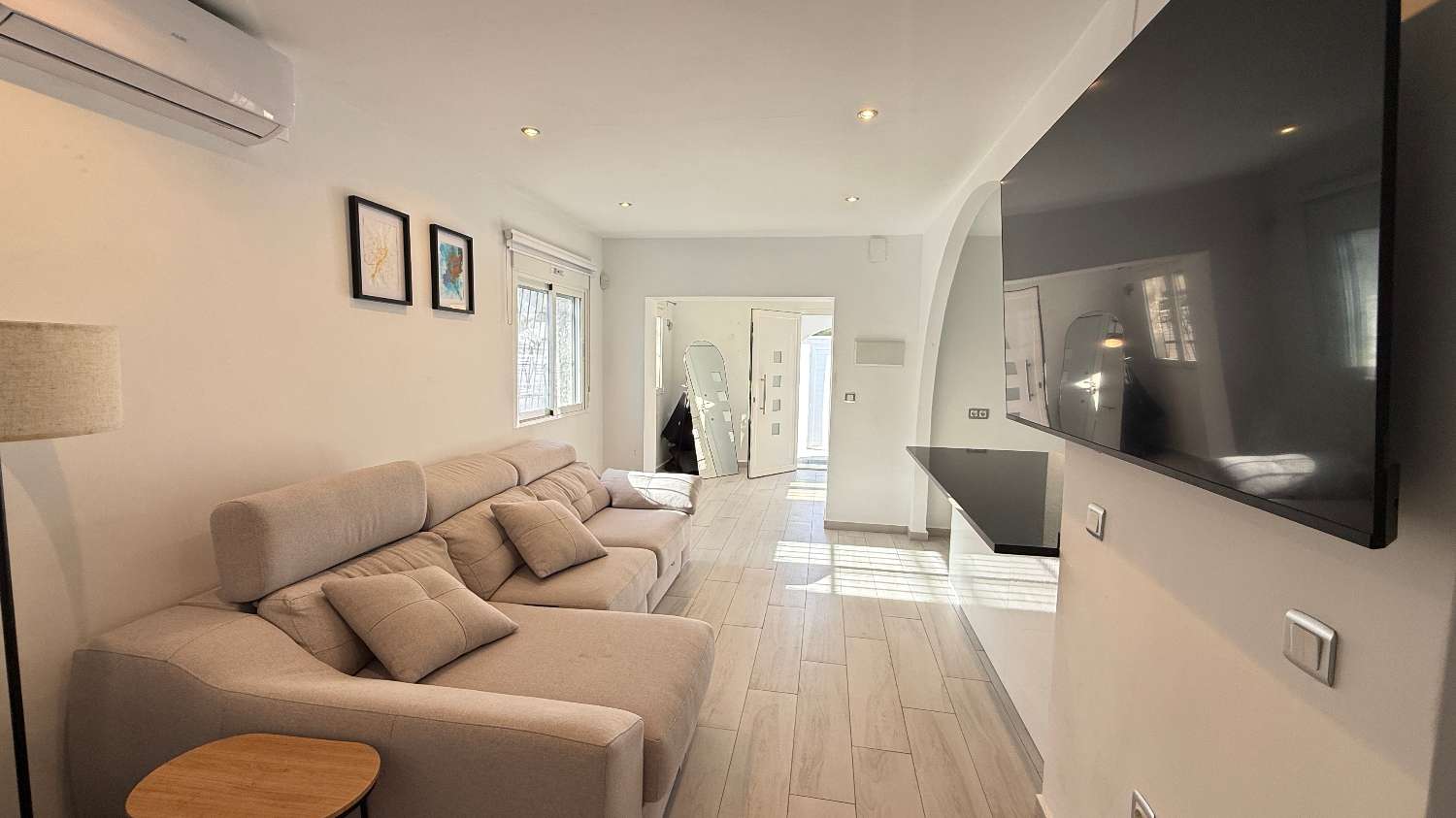 Chalet de 2 dormitorios en venta en Villamartín