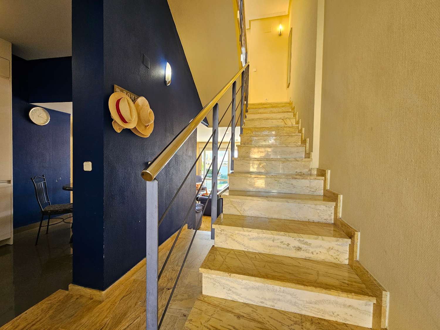 Duplex de 3 habitaciones en Cabo Roig, a 100 metros de la playa