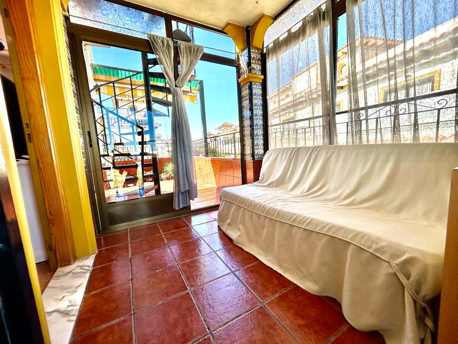 Piso de 2 dormitorios en venta en Punta Prima