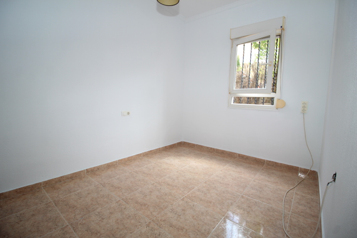 Villa en Villas-Marinas Torrevieja a 200 metros de la playa.