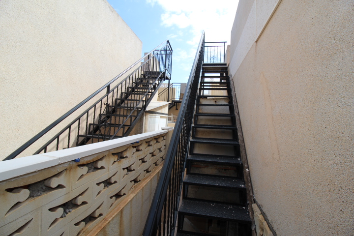 Villa en Villas-Marinas Torrevieja a 200 metros de la playa.