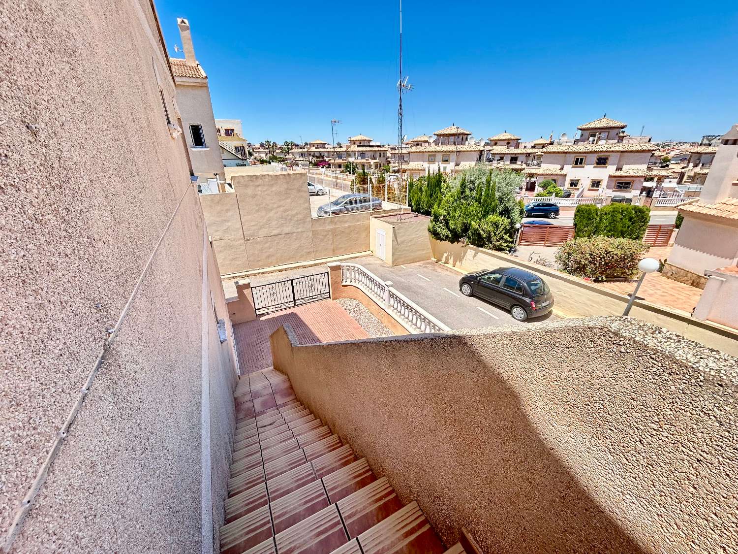 Ático de 2 dormitorios en venta en La Zenia