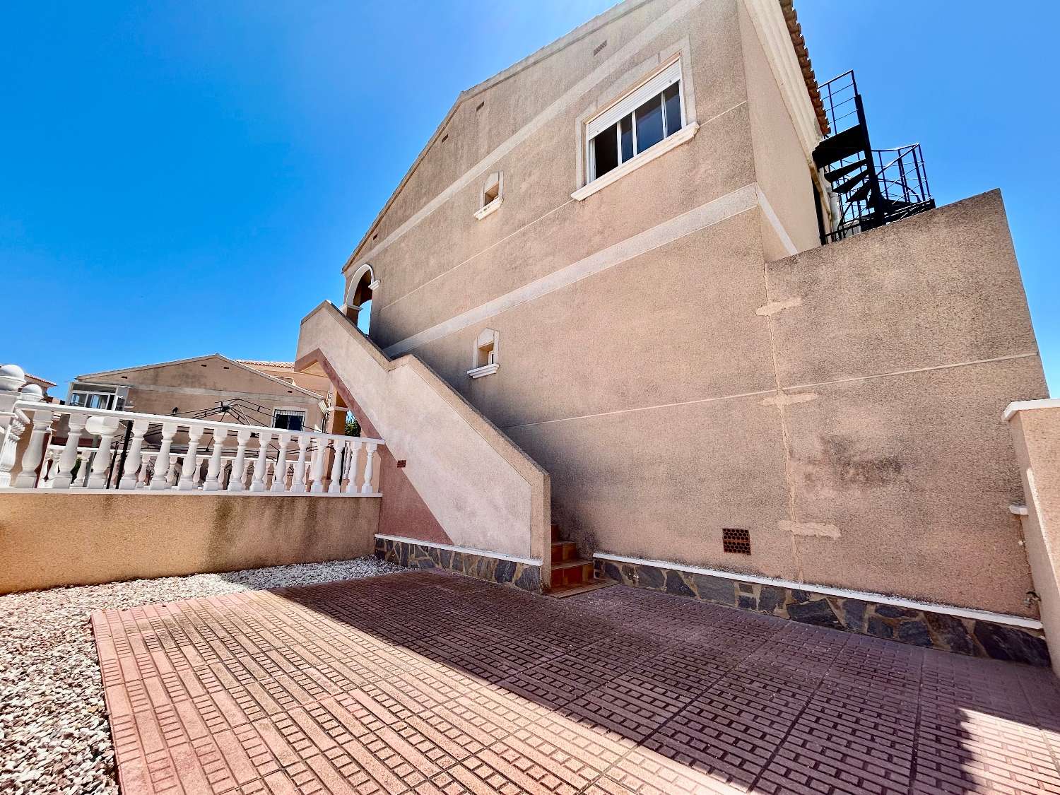 Ático de 2 dormitorios en venta en La Zenia