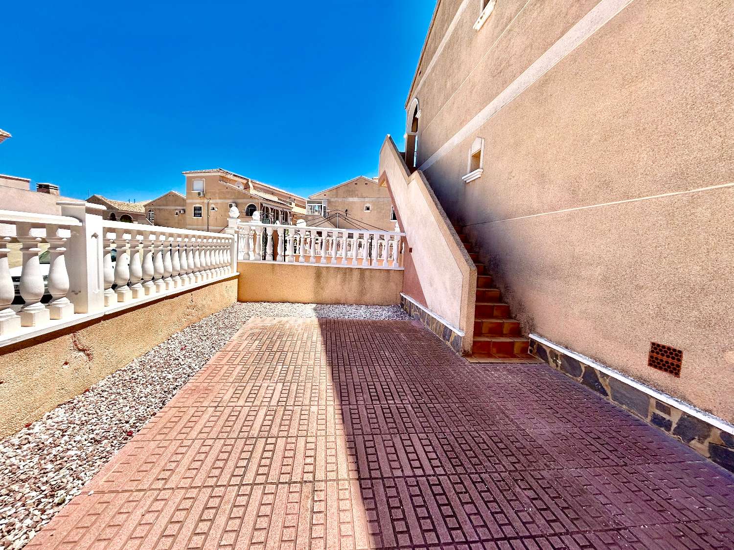 Ático de 2 dormitorios en venta en La Zenia