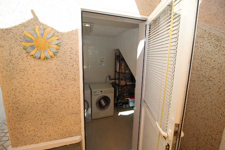 Chalet independiente con piscina privada en Ciudad de las Comunicaciones