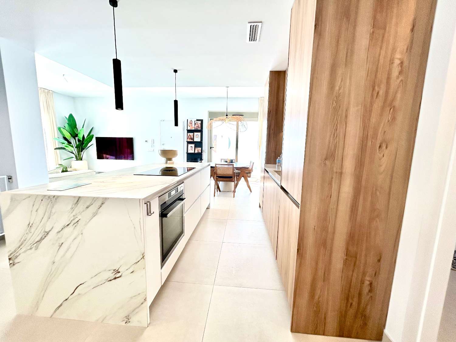 Villa de 4 dormitorios en venta en San Miguel de Salinas