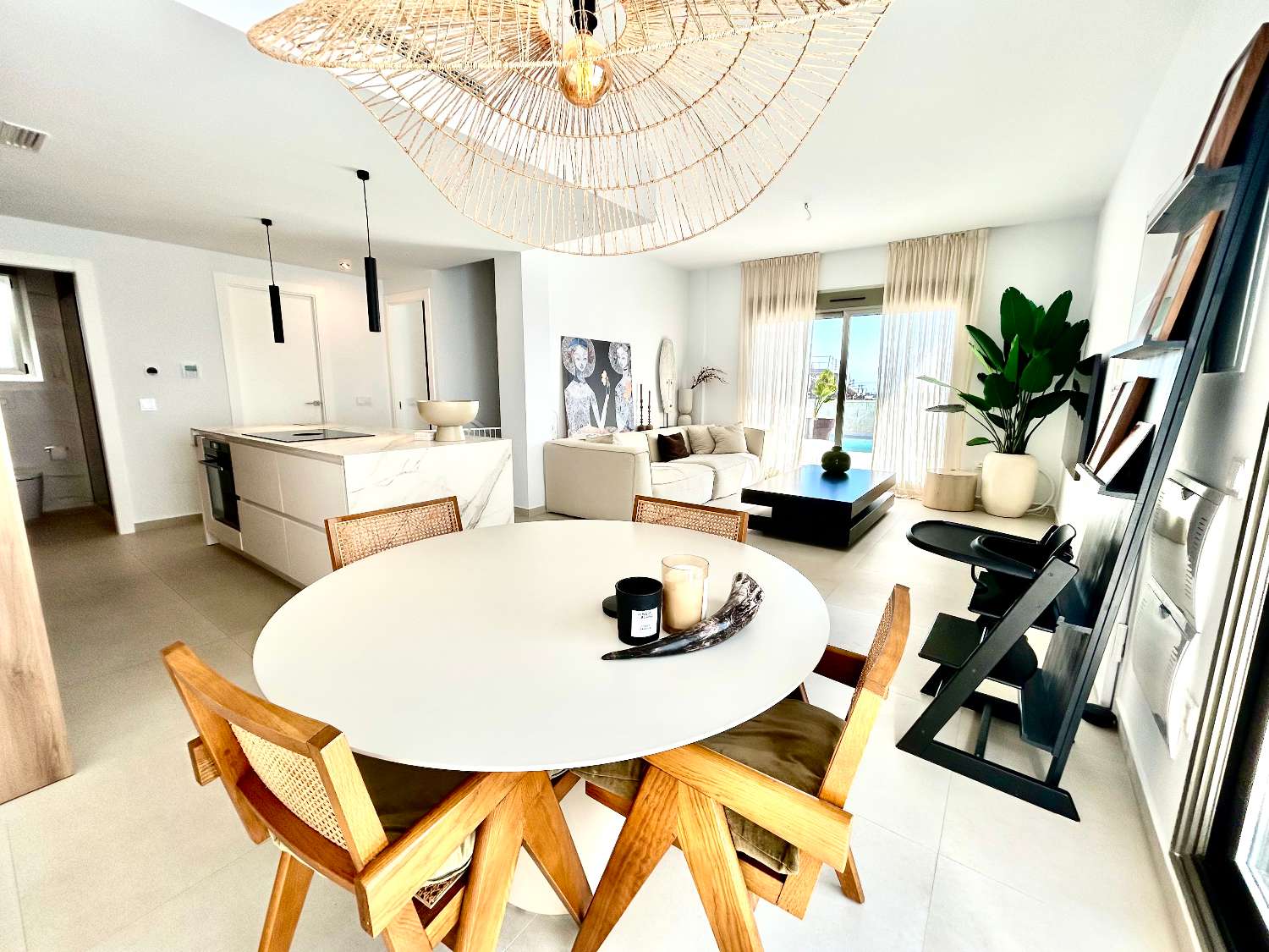 Villa de 4 dormitorios en venta en San Miguel de Salinas