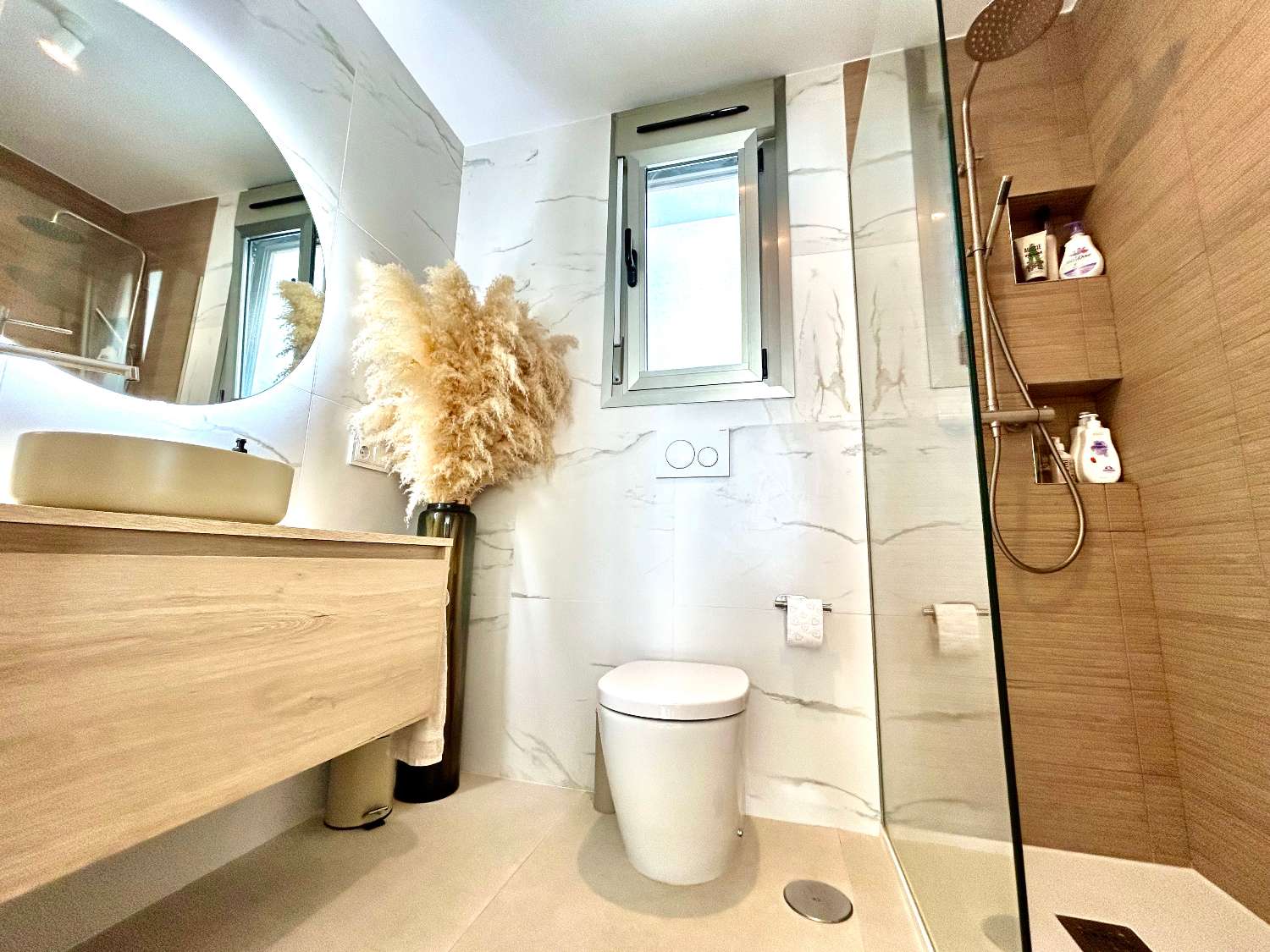 Villa de 4 dormitorios en venta en San Miguel de Salinas
