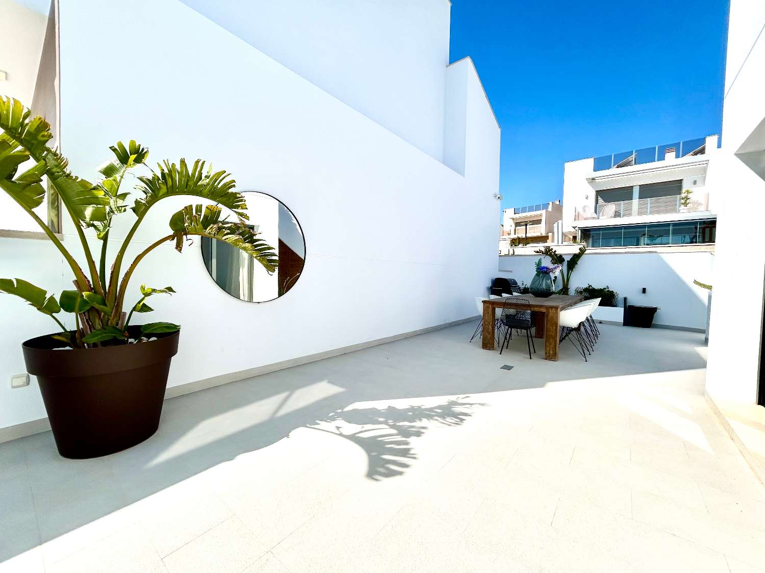 Villa de 4 dormitorios en venta en San Miguel de Salinas