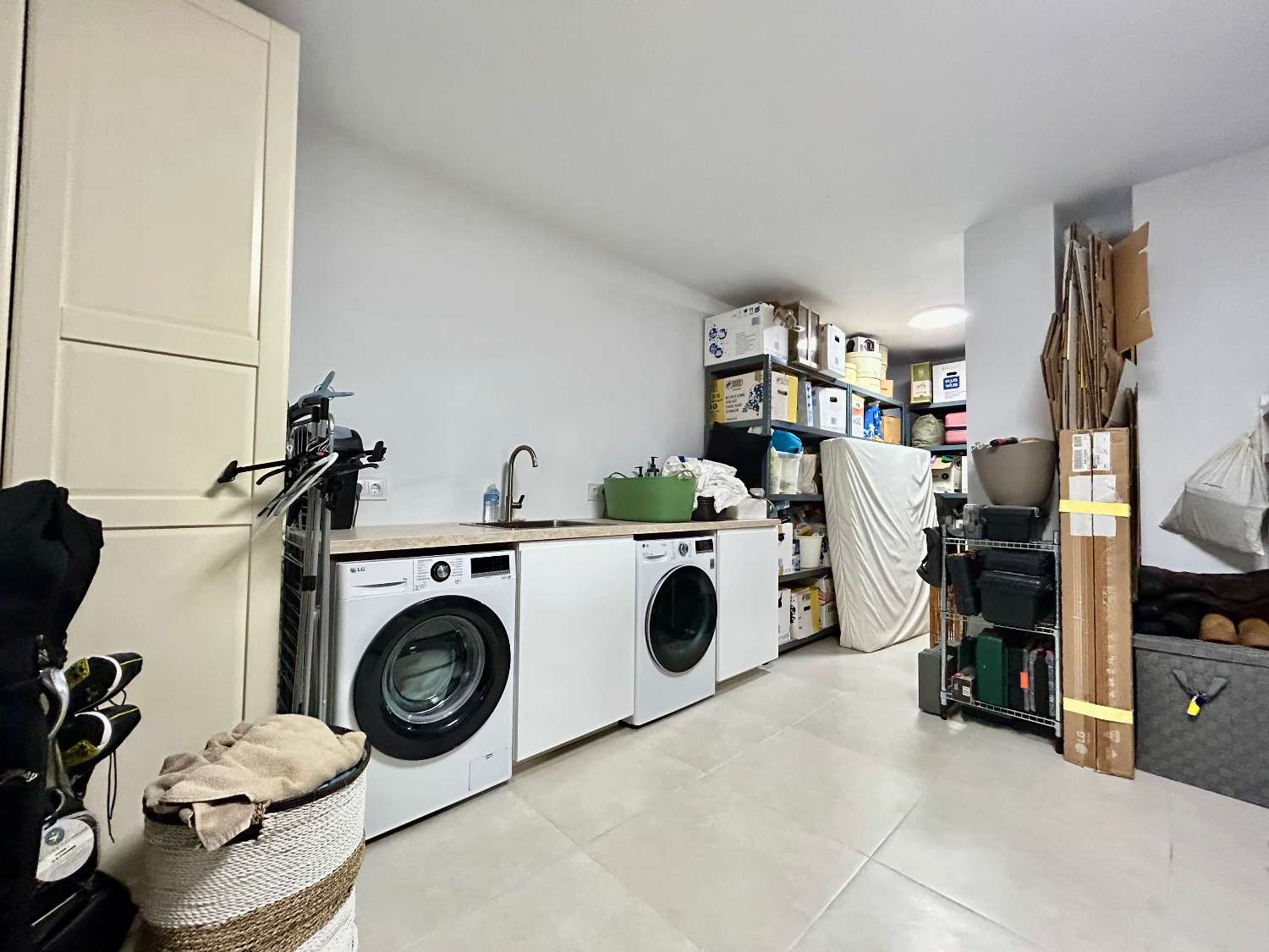 Villa de 4 dormitorios en venta en San Miguel de Salinas