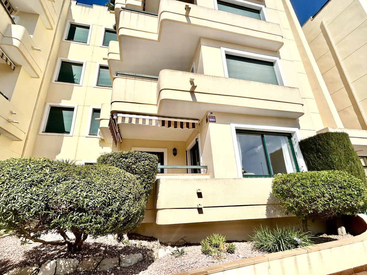 Piso de 2 dormitorios en venta en Villamartín