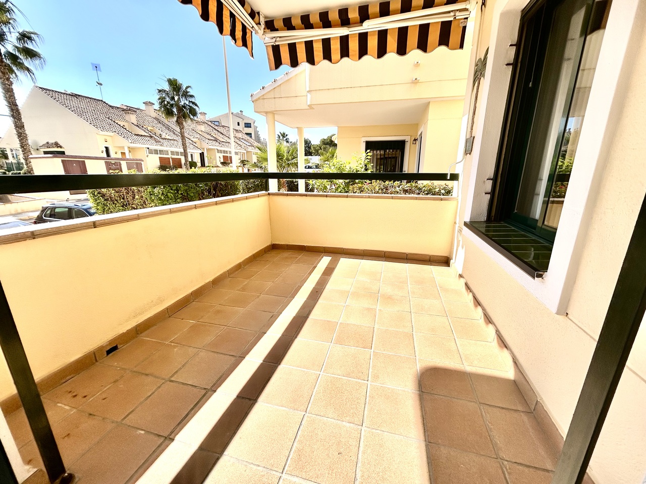 Piso de 2 dormitorios en venta en Villamartín