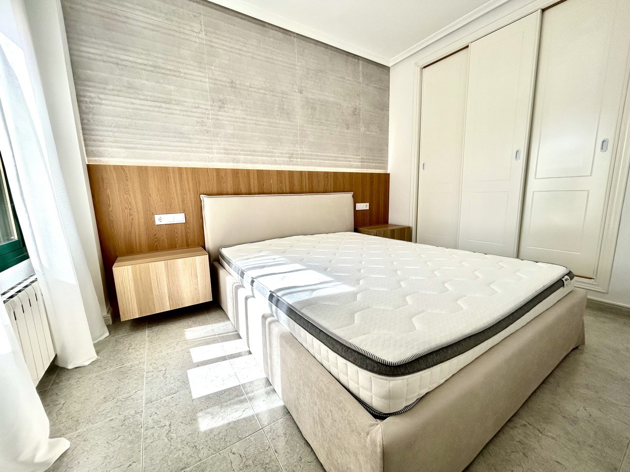 Piso de 2 dormitorios en venta en Villamartín