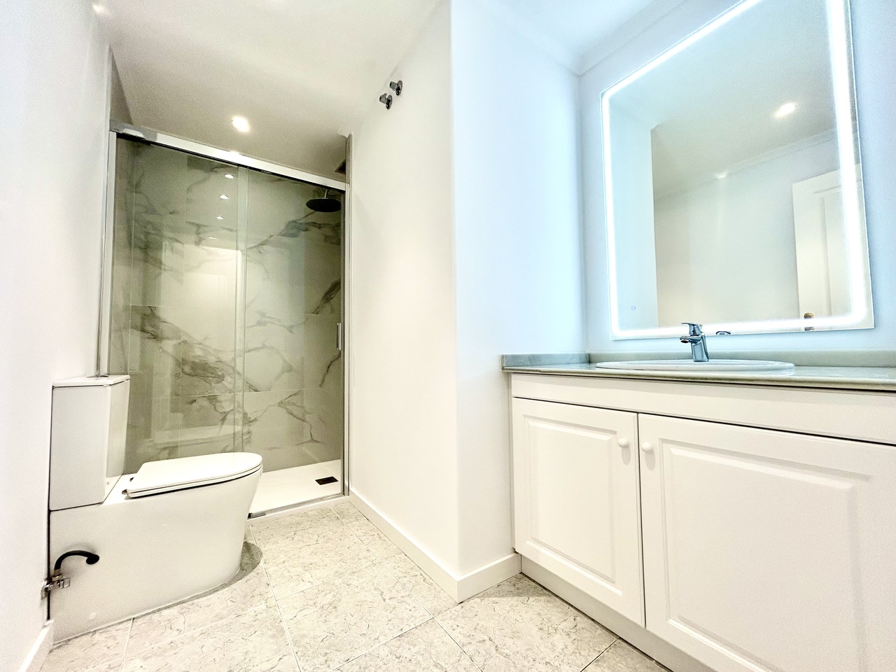 Piso de 2 dormitorios en venta en Villamartín