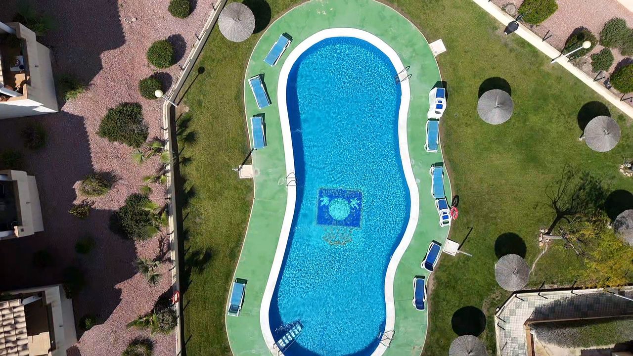 Piso de 2 dormitorios en venta en Villamartín