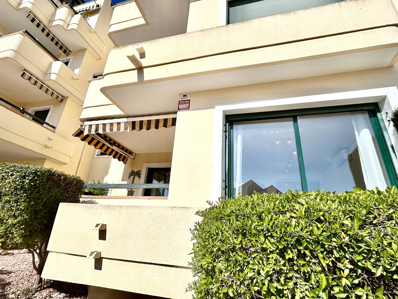 Piso de 2 dormitorios en venta en Villamartín