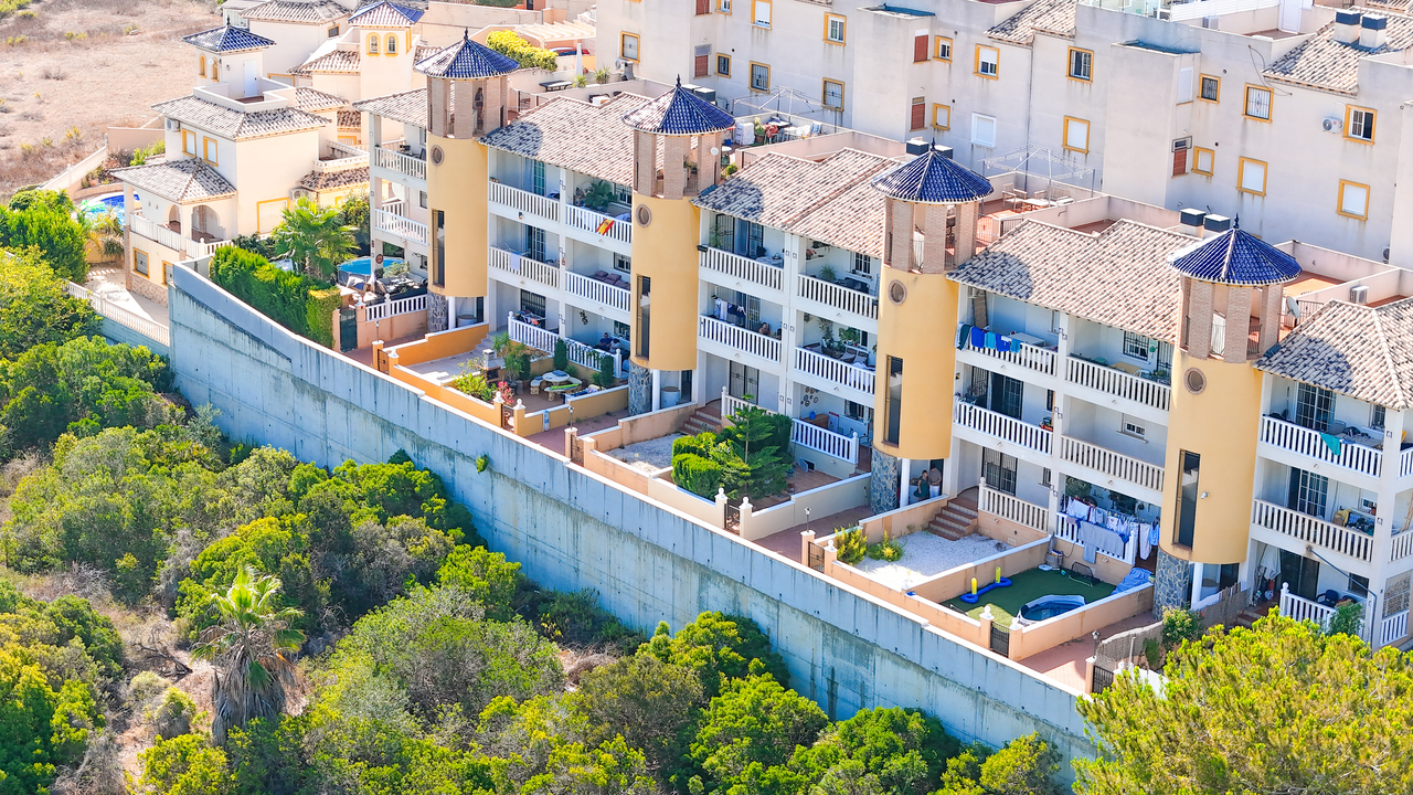 Piso de 2 dormitorios en venta en Cabo Roig