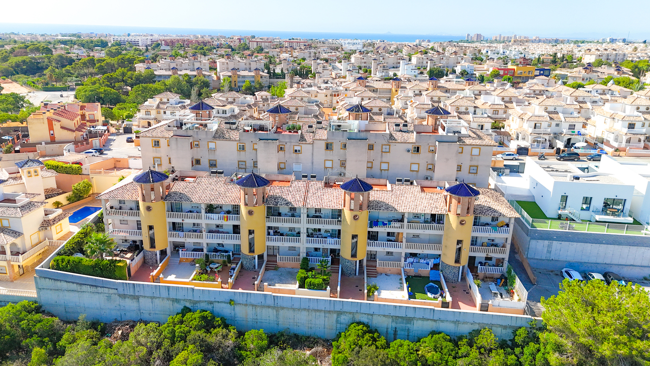 Piso de 2 dormitorios en venta en Cabo Roig