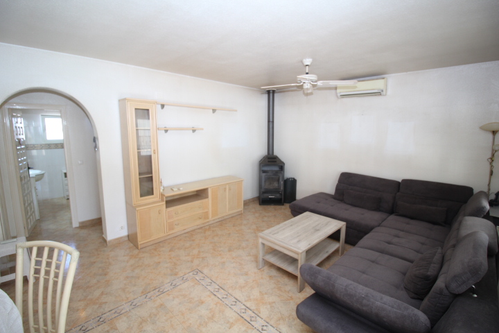 Chalet independiente con gran parcela y piscina privada en Las Filipinas – Villamartín