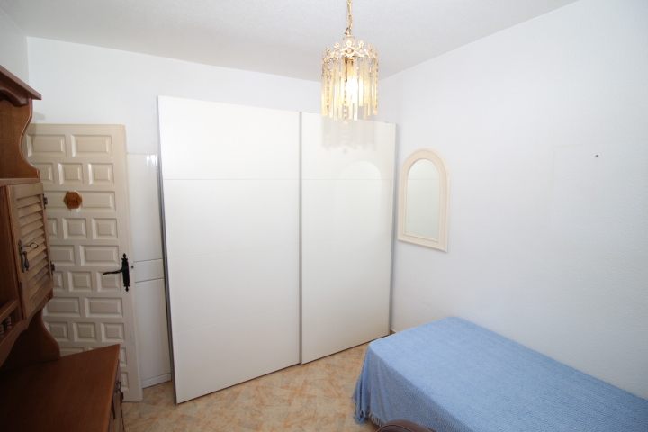 Chalet independiente con gran parcela y piscina privada en Las Filipinas – Villamartín