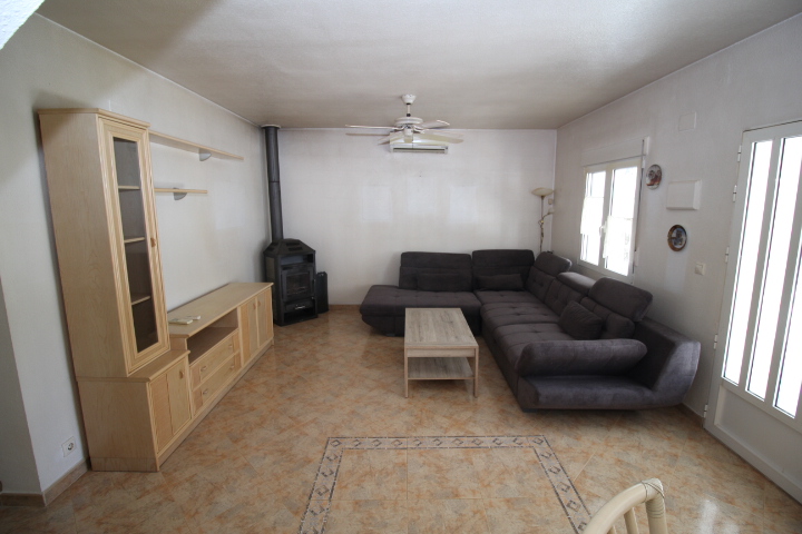 Chalet independiente con gran parcela y piscina privada en Las Filipinas – Villamartín