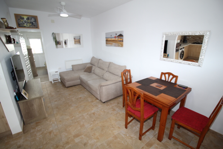 Villa til salg i Villamartín-Las Filipinas (Orihuela)