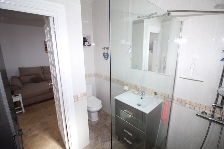 Villa til salg i Villamartín-Las Filipinas (Orihuela)