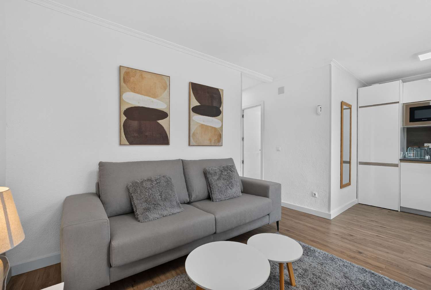 Fully renovated single-story bungalow in a prime location in Villamartin