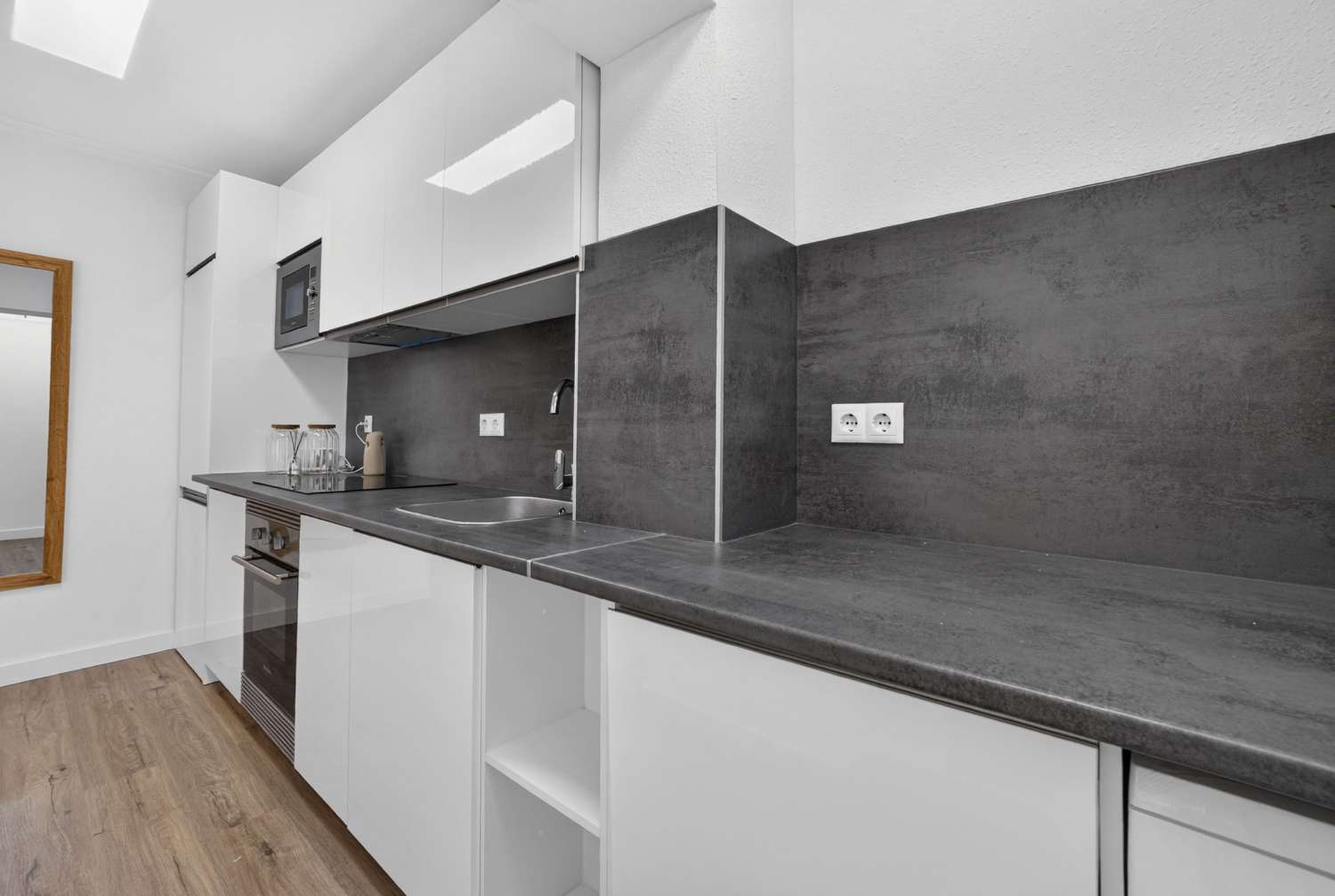 Fully renovated single-story bungalow in a prime location in Villamartin