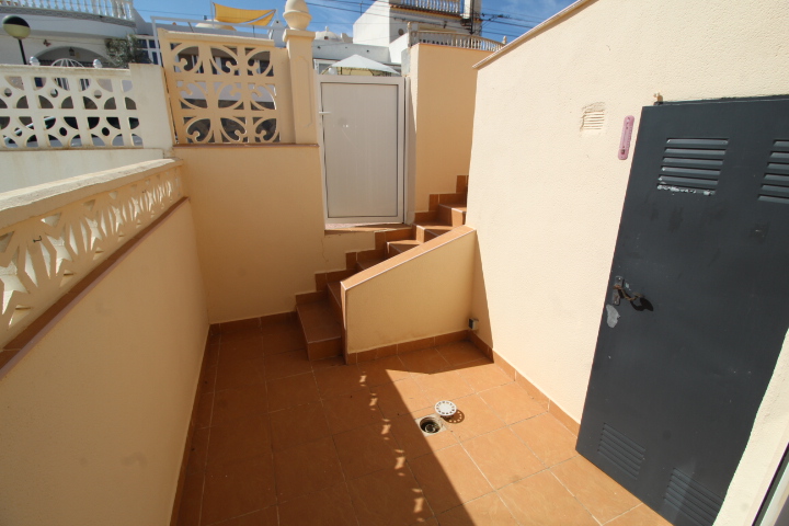 Bungalow adosado con solárium, vistas al mar y orientación este en Blue Lagoon – Villamartín
