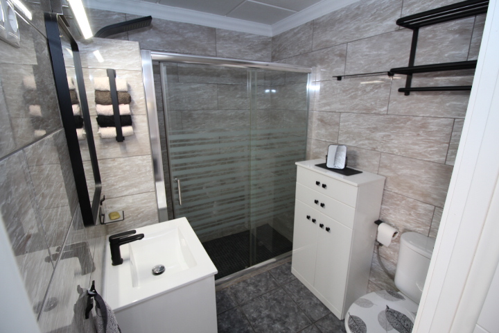 Bungalow adosado con solárium, vistas al mar y orientación este en Blue Lagoon – Villamartín