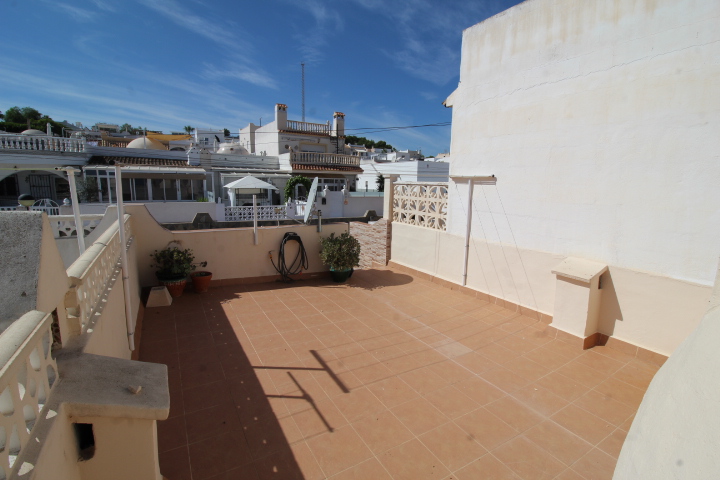 Bungalow adosado con solárium, vistas al mar y orientación este en Blue Lagoon – Villamartín