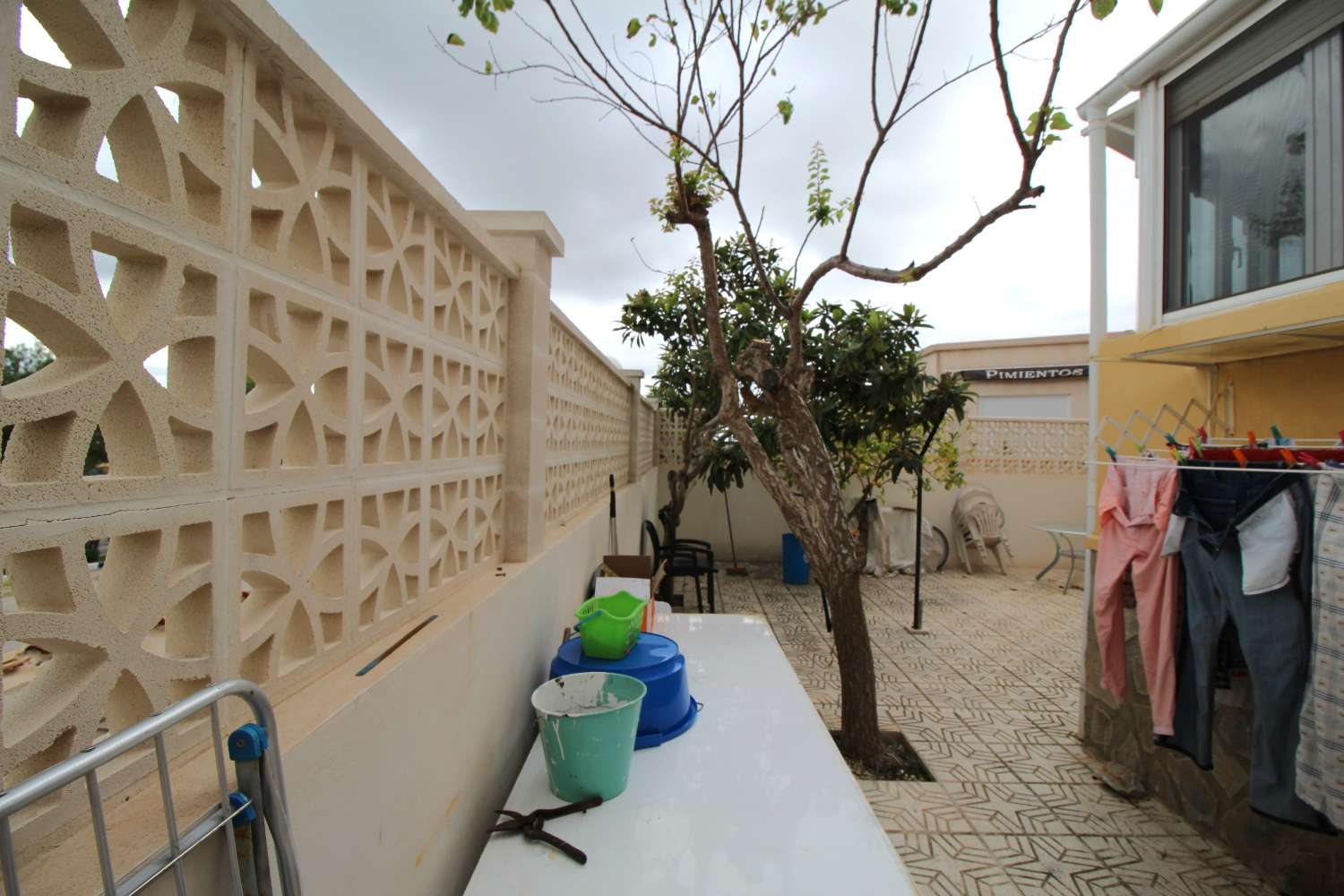 Bungalow en planta baja con jardín y terraza en Ciudad de las Comunicaciones